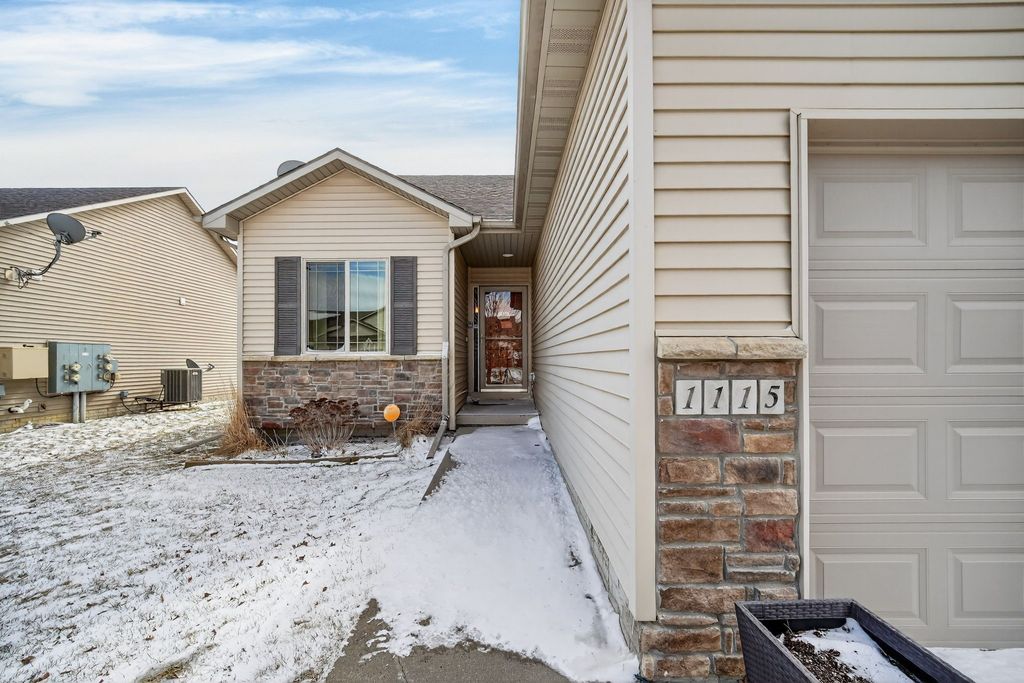 1115 NE Ford Lane, Ankeny, IA 50021