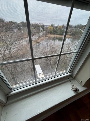 220 Pelham Road 5C, New Rochelle, NY 10805