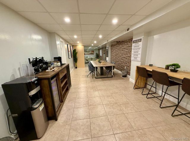 220 Pelham Road 5C, New Rochelle, NY 10805