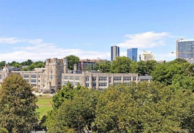 220 Pelham Road 5C, New Rochelle, NY 10805