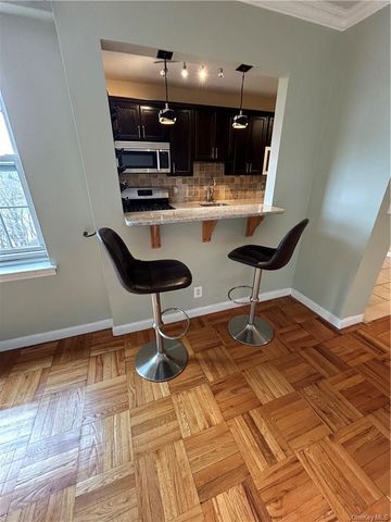 220 Pelham Road 5C, New Rochelle, NY 10805