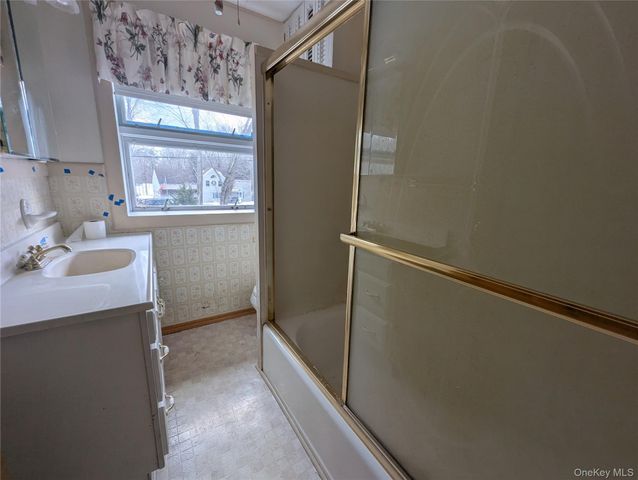 2 Quannacut Road, Pine Bush, NY 12566