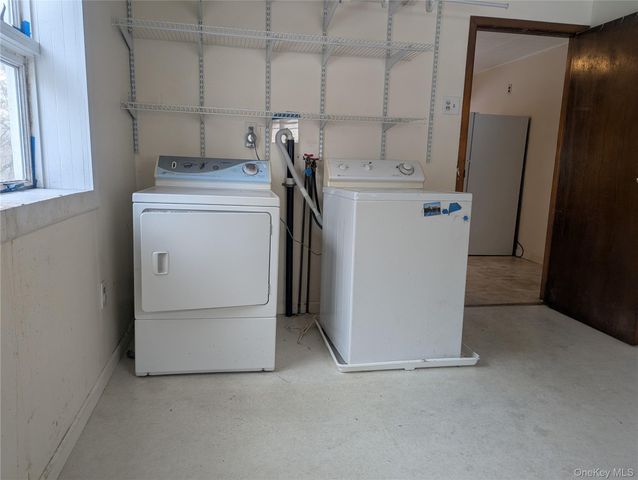 2 Quannacut Road, Pine Bush, NY 12566