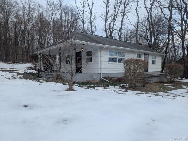 2 Quannacut Road, Pine Bush, NY 12566