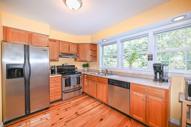 1029 S Mammoth Rd Unit 20, Manchester, NH 03109