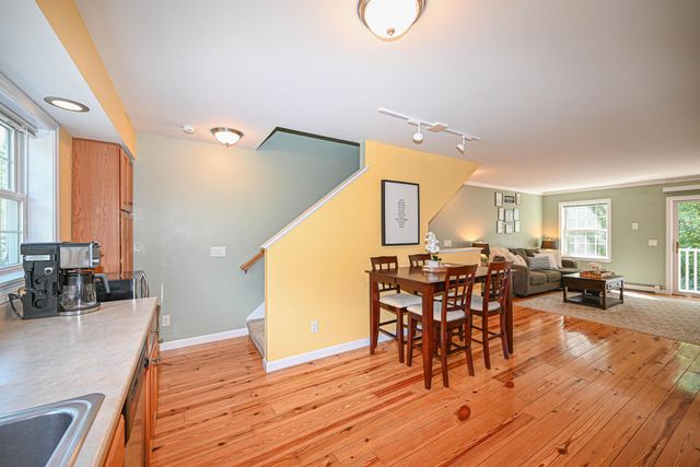 1029 S Mammoth Rd Unit 20, Manchester, NH 03109
