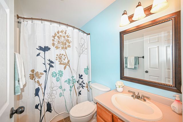 1029 S Mammoth Rd Unit 20, Manchester, NH 03109