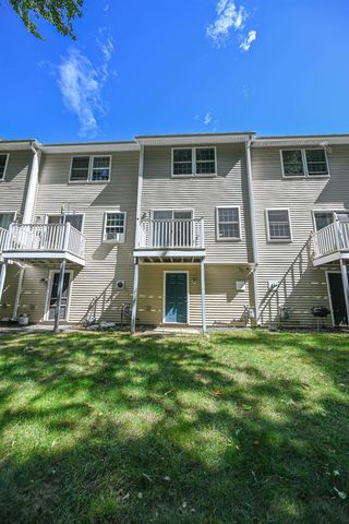 1029 S Mammoth Rd Unit 20, Manchester, NH 03109