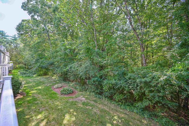 1029 S Mammoth Rd Unit 20, Manchester, NH 03109