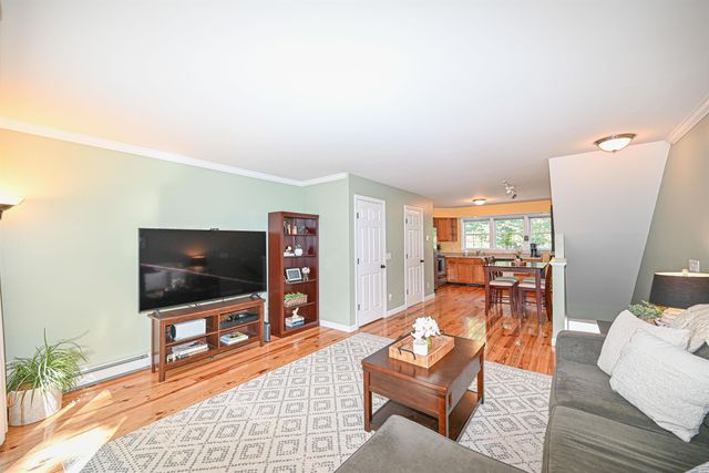 1029 S Mammoth Rd Unit 20, Manchester, NH 03109