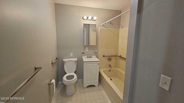 1700 NJ 37 W 119-07, Toms River, NJ 08757