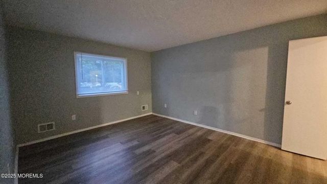 1700 NJ 37 W 119-07, Toms River, NJ 08757