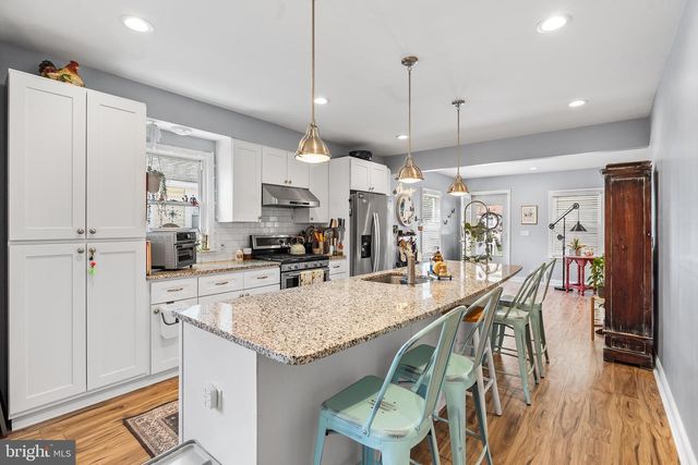 12 EDEN AVE, Oaklyn, NJ 08107