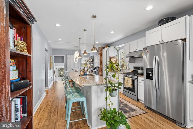 12 EDEN AVE, Oaklyn, NJ 08107