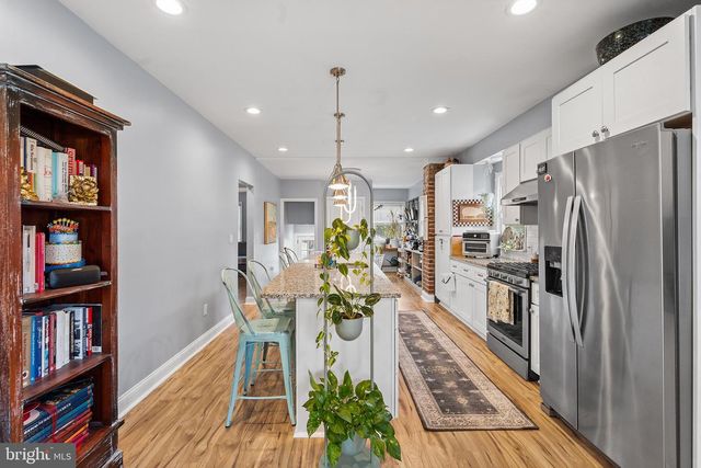 12 EDEN AVE, Oaklyn, NJ 08107