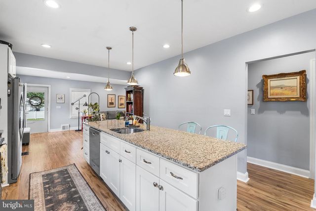 12 EDEN AVE, Oaklyn, NJ 08107