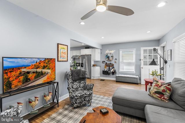 12 EDEN AVE, Oaklyn, NJ 08107