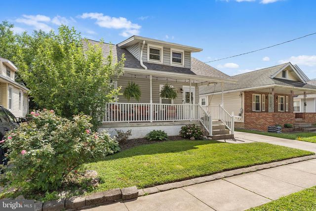 12 EDEN AVE, Oaklyn, NJ 08107