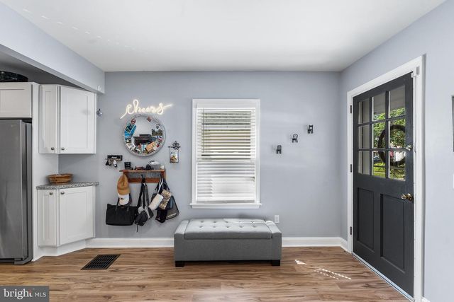 12 EDEN AVE, Oaklyn, NJ 08107