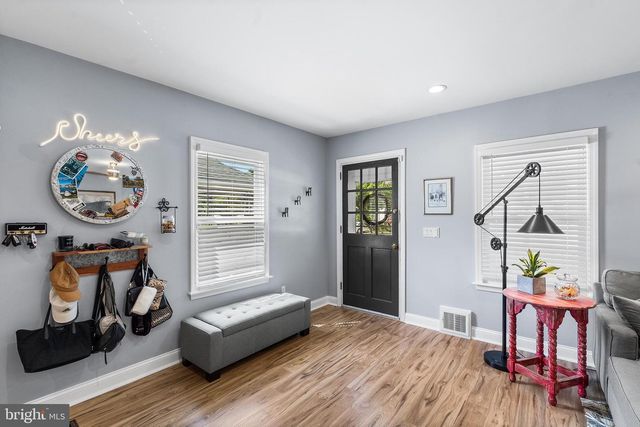 12 EDEN AVE, Oaklyn, NJ 08107