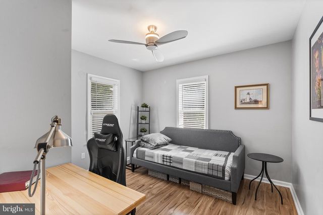 12 EDEN AVE, Oaklyn, NJ 08107