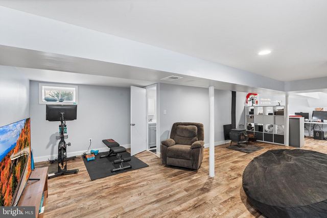 12 EDEN AVE, Oaklyn, NJ 08107