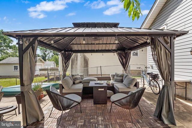 12 EDEN AVE, Oaklyn, NJ 08107