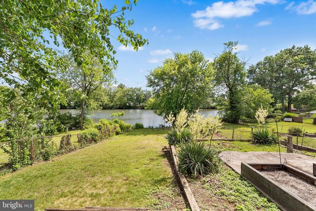 12 EDEN AVE, Oaklyn, NJ 08107