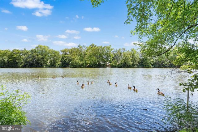 12 EDEN AVE, Oaklyn, NJ 08107