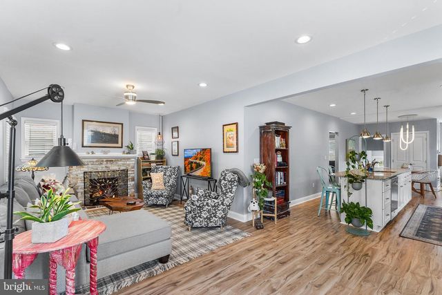 12 EDEN AVE, Oaklyn, NJ 08107