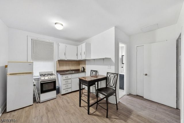 99 Bruen St, Newark City, NJ 07105
