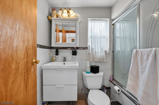 99 Bruen St, Newark City, NJ 07105