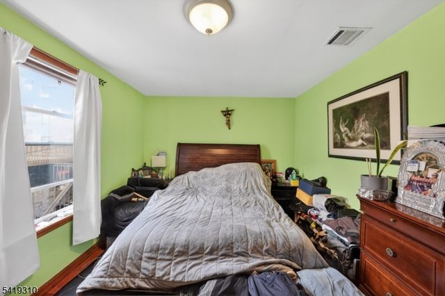 99 Bruen St, Newark City, NJ 07105