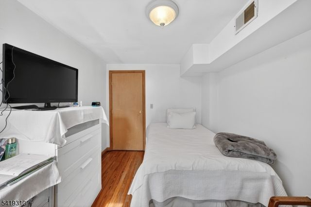 99 Bruen St, Newark City, NJ 07105