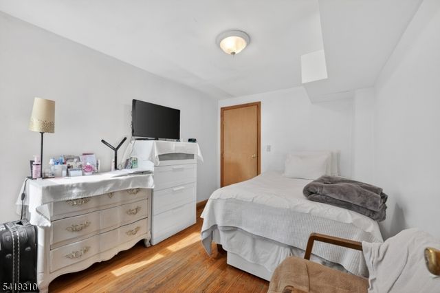 99 Bruen St, Newark City, NJ 07105
