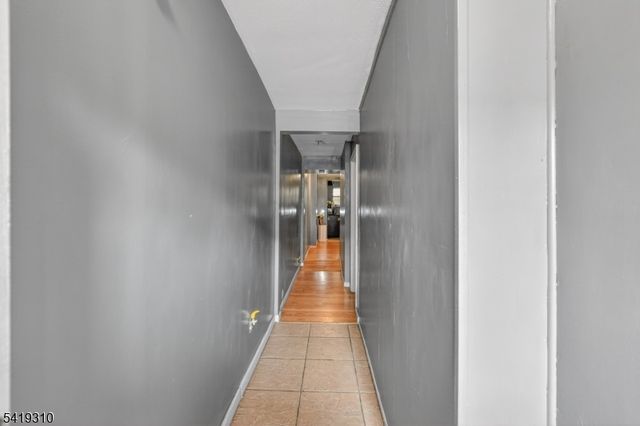 99 Bruen St, Newark City, NJ 07105