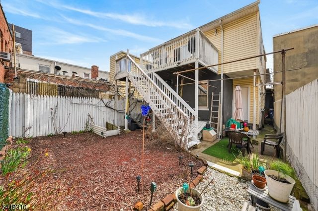 99 Bruen St, Newark City, NJ 07105