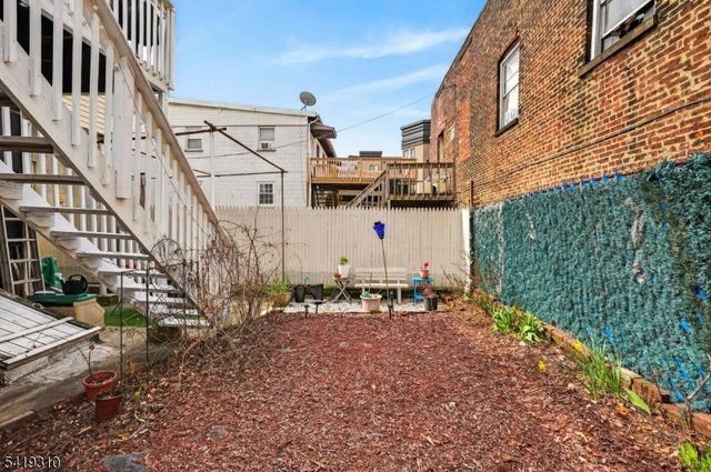 99 Bruen St, Newark City, NJ 07105