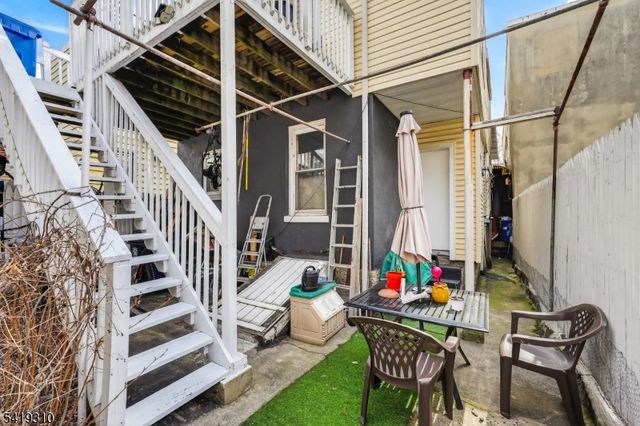 99 Bruen St, Newark City, NJ 07105