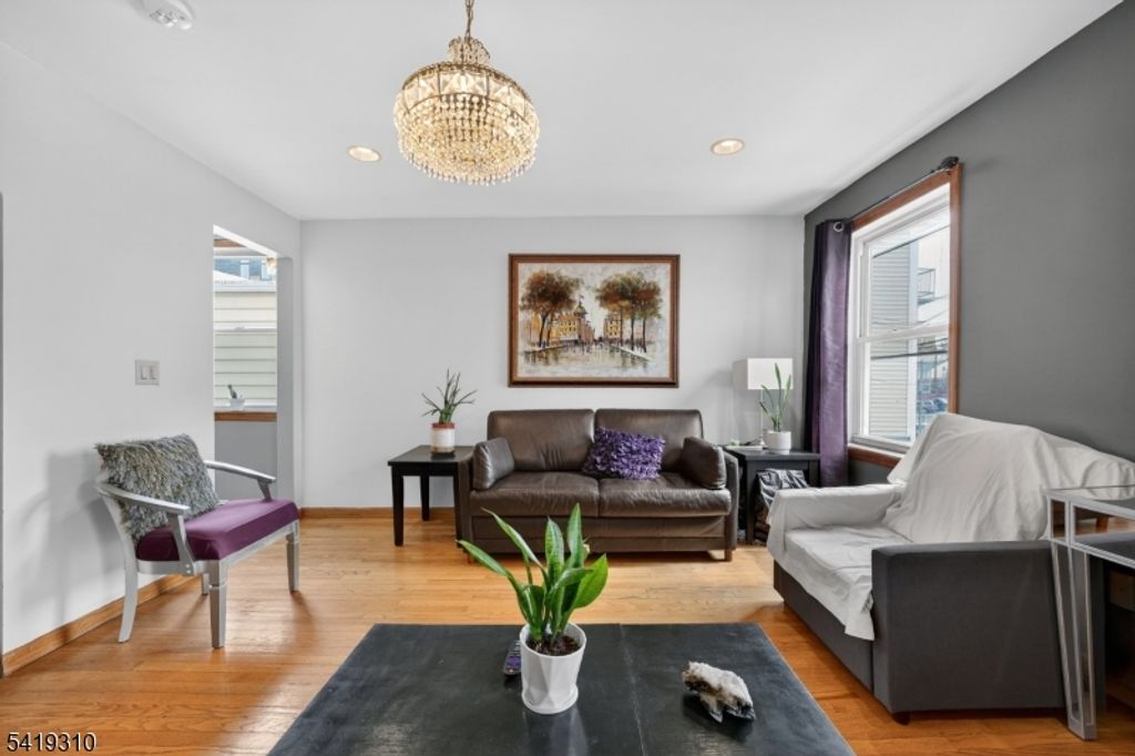 99 Bruen St, Newark City, NJ 07105