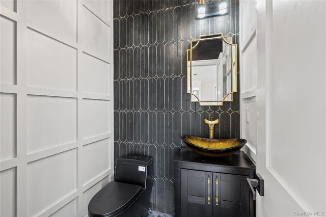 2369 Stewart Avenue, Westbury, NY 11590