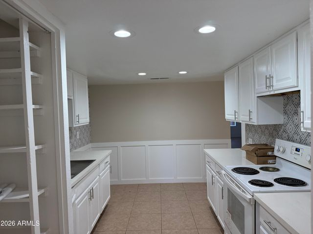 503 E LOYOLA Drive, Tempe, AZ 85282