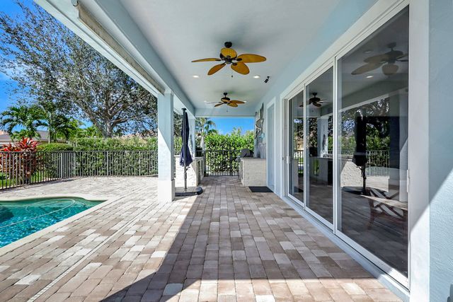 7186 SW Quiet River Court, Stuart, FL 34997