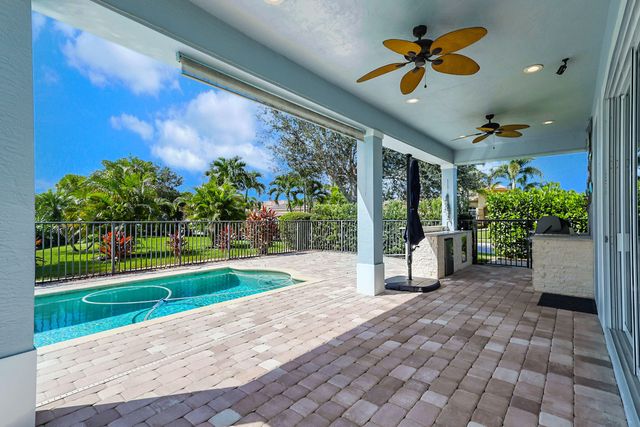 7186 SW Quiet River Court, Stuart, FL 34997