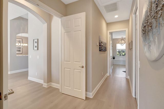 7186 SW Quiet River Court, Stuart, FL 34997