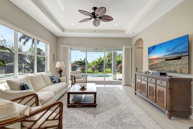 7186 SW Quiet River Court, Stuart, FL 34997