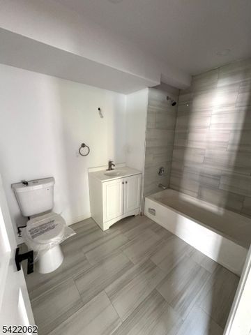674 S 18Th St, Newark City, NJ 07103