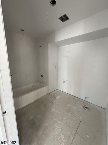 674 S 18Th St, Newark City, NJ 07103