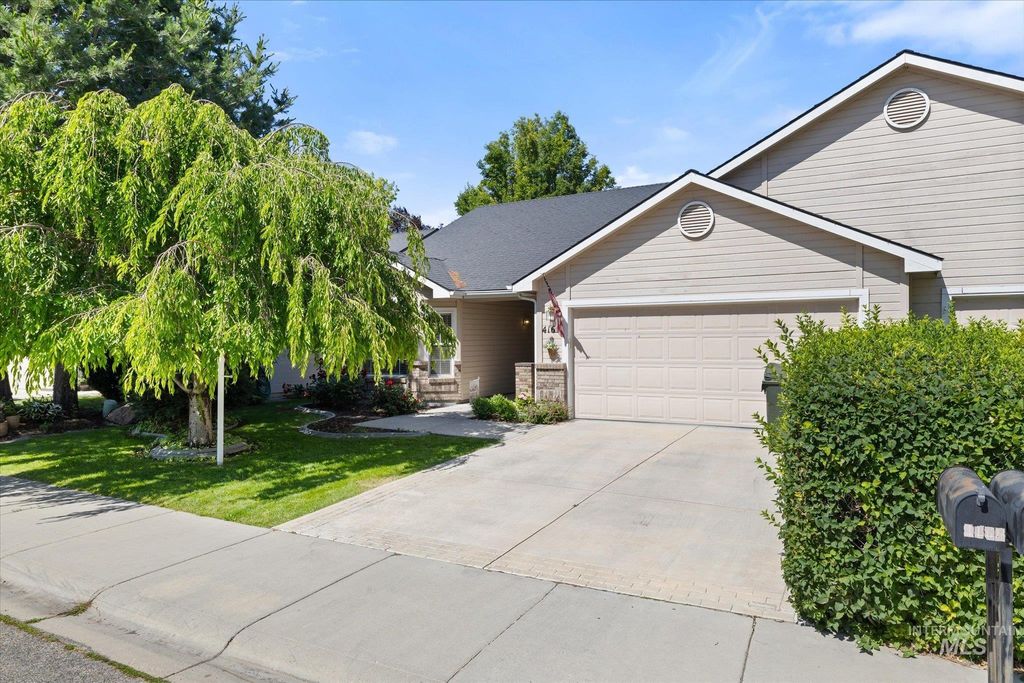 4165 W Daly Ln, Meridian, ID 83646