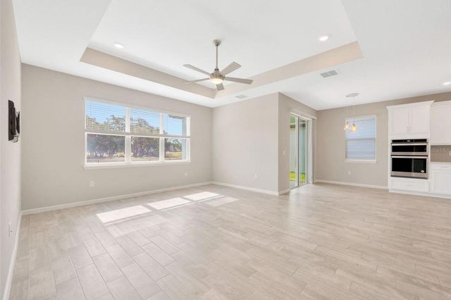 6398 BRADFORD WOODS DRIVE, Zephyrhills, FL 33542